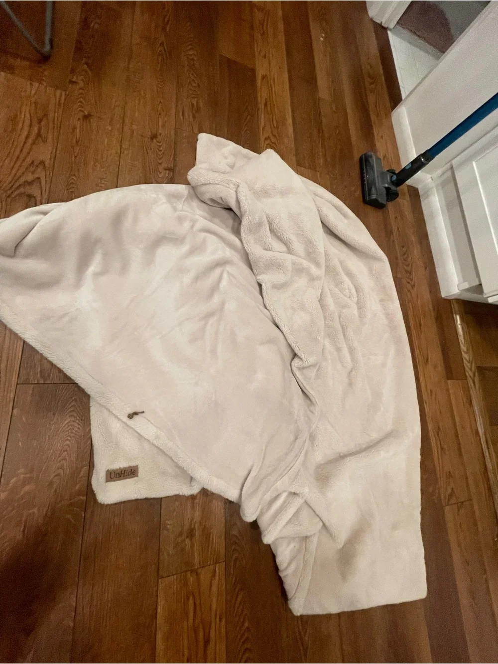 UnHide Cream Plush Sherpa Throw Blanket